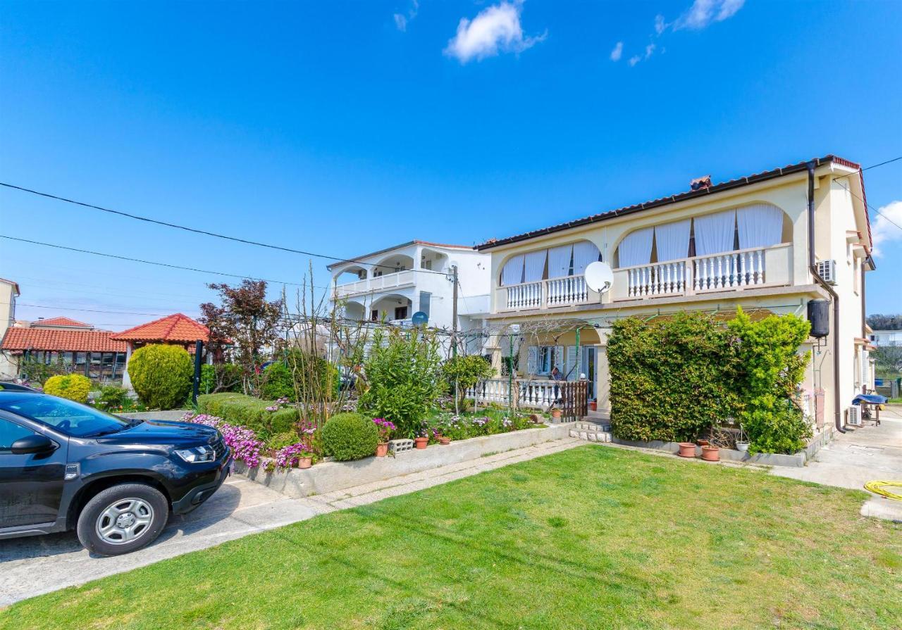 Apartments Mijatovic 洛帕 外观 照片