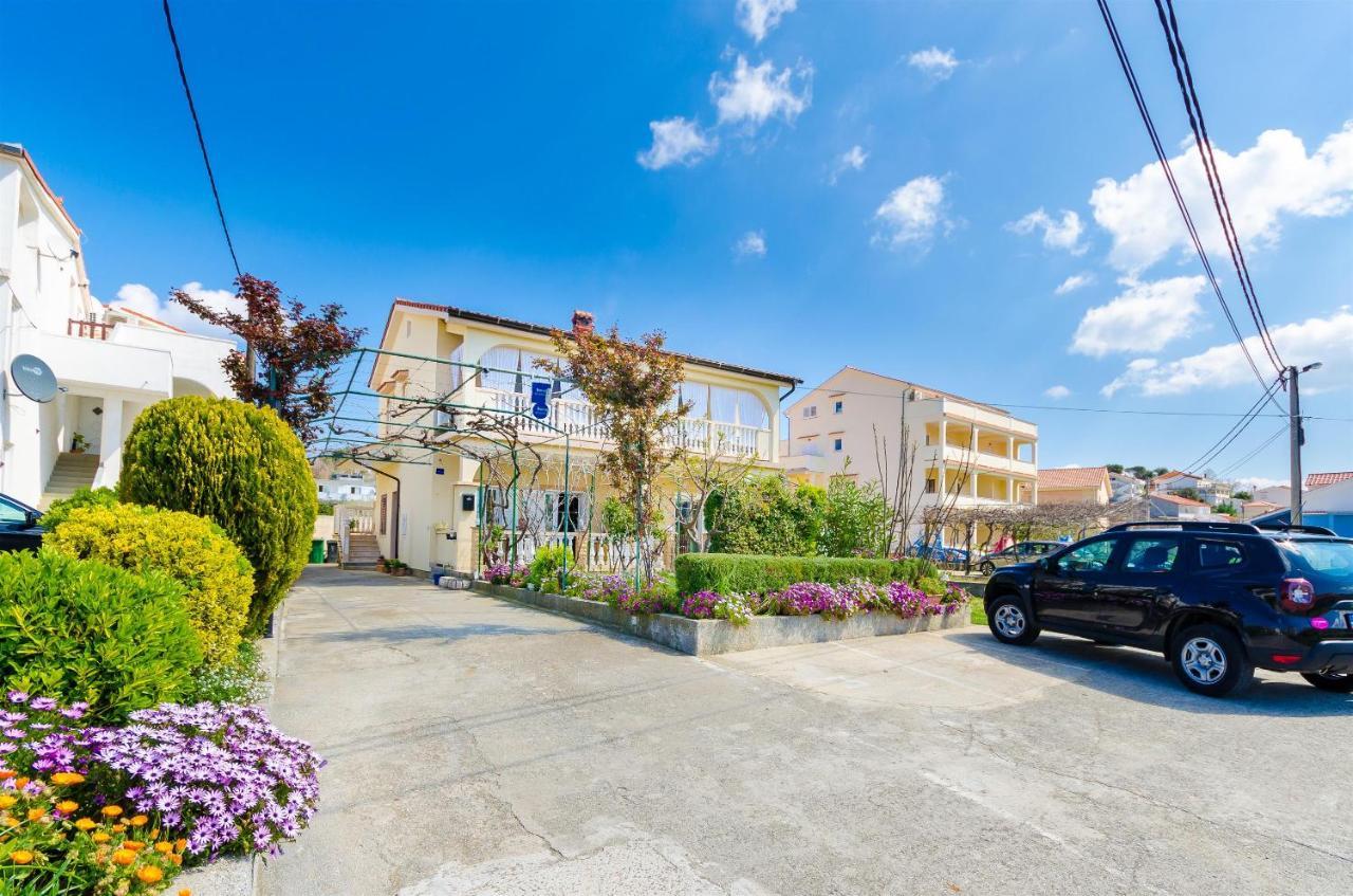 Apartments Mijatovic 洛帕 外观 照片