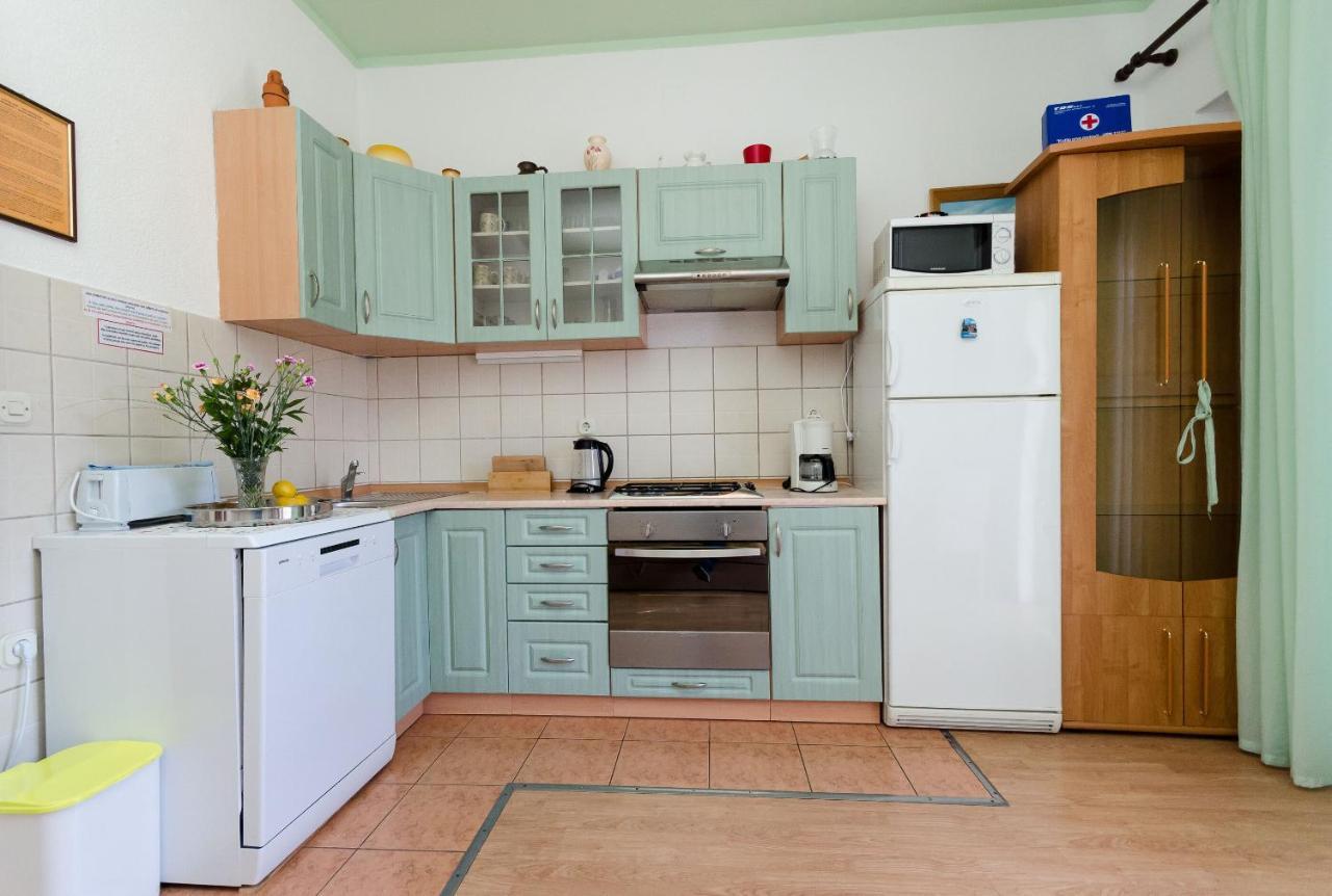 Apartments Mijatovic 洛帕 外观 照片
